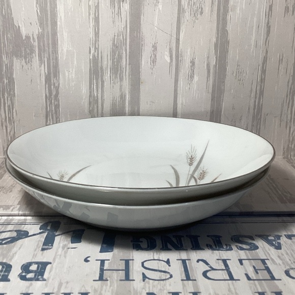 Platinum Wheat Fine China Japan 2 Elegant White 7.5” Bowls - Picture 5 of 5